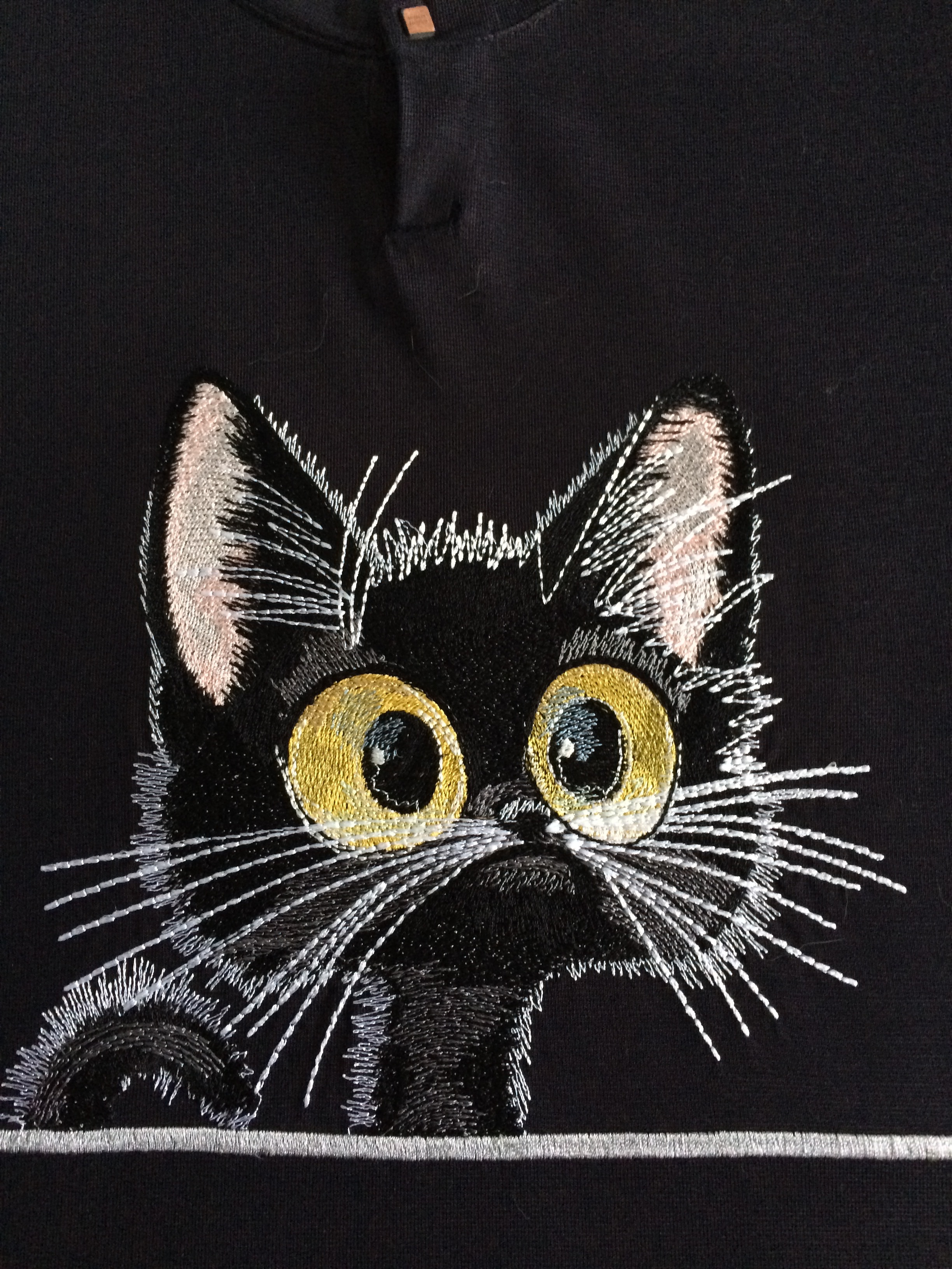 Машинная вышивка кот